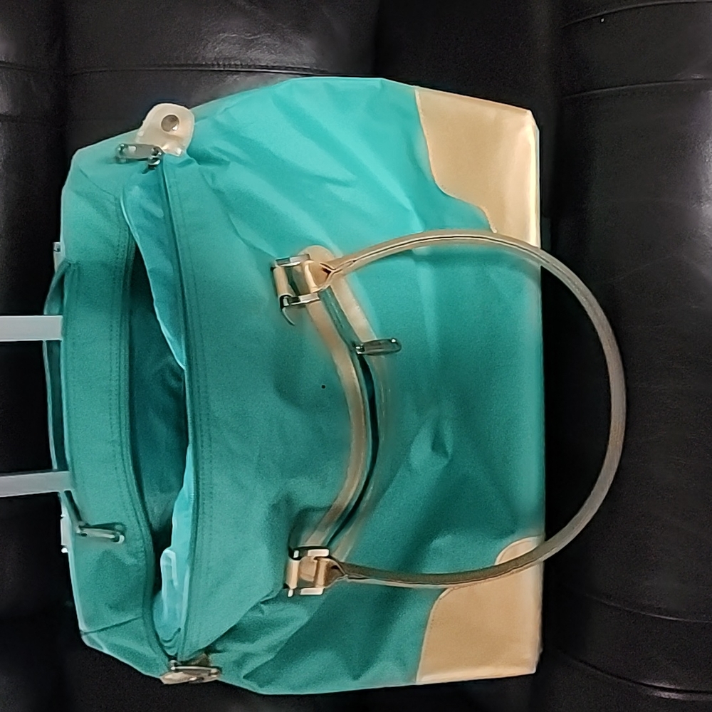 Rolling Airport Carry-On Bag
